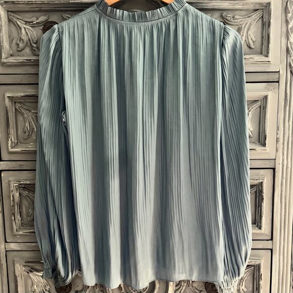 Reiss Blouse Sz 2 Satin Pleated Flowy V-neck Long Sleeve Teal Blue NWOT - Picture 2 of 8
